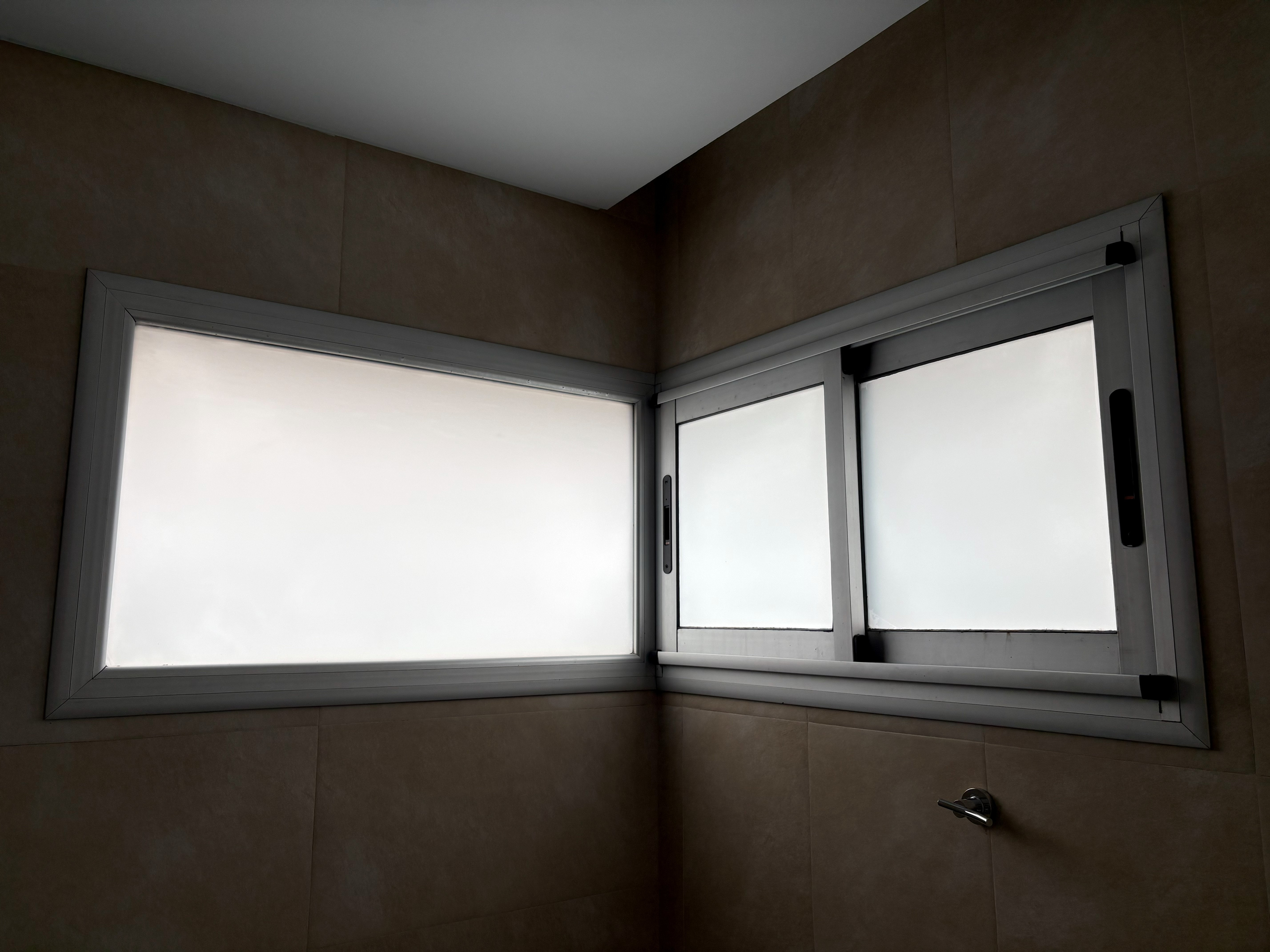 Reemplazo de Vinilos – ventana de baño, después