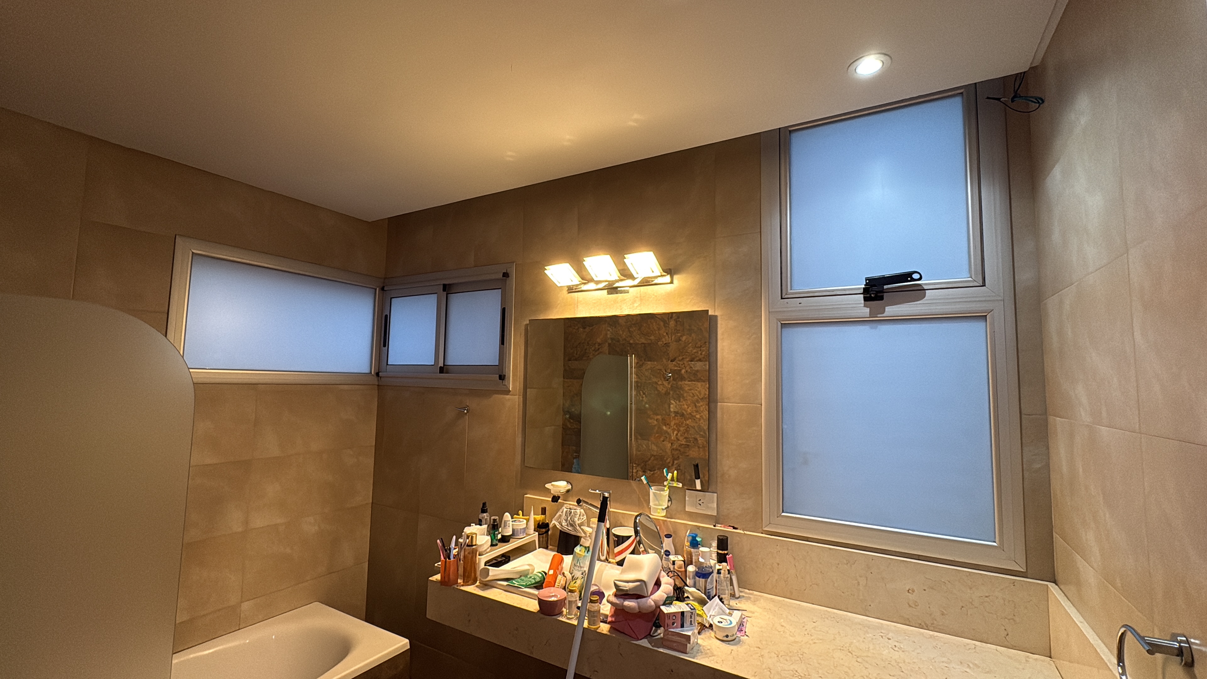 Reemplazo de Vinilos – ventana de baño, después